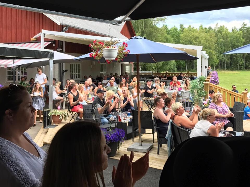 Lunedet Camping Cafe Restaurang Ab Albergue Karlskoga Exterior foto